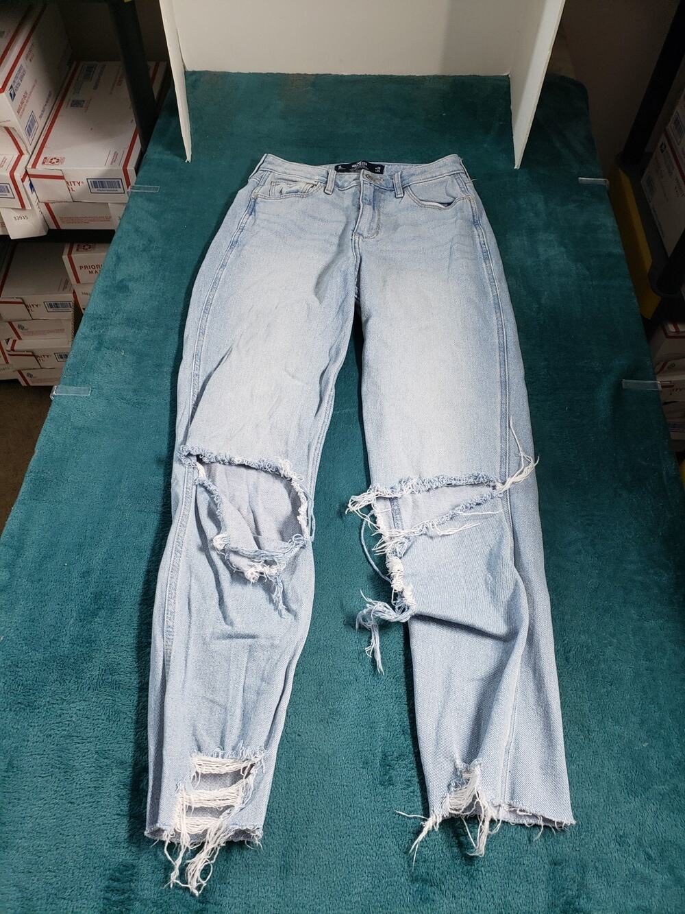 Hollister Jeans Size 3 Long Women Blue Pants Distressed Stretch High Rise Mom